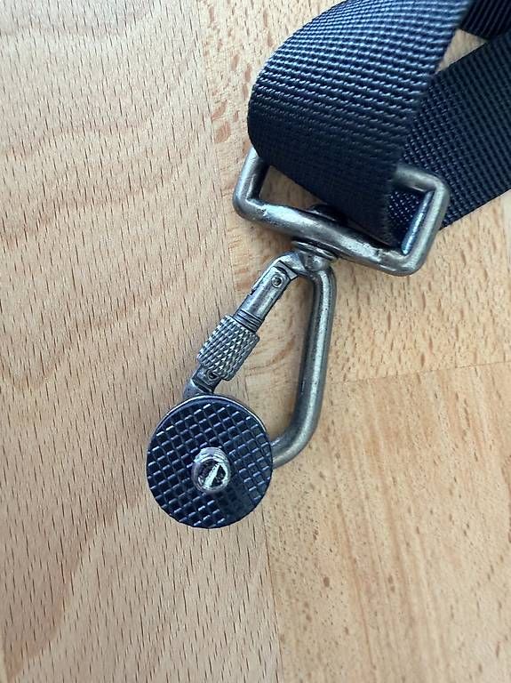 Altri Accessori: Sangle bandoulière photo type Q-Strap avec fixation 1/4" – Usato da Collombey venduto da malik.bkn 2