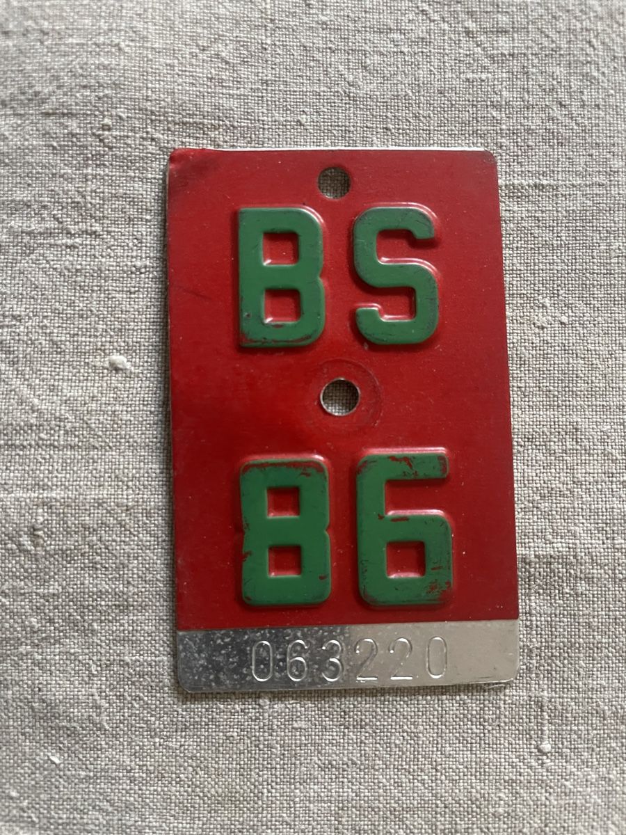 Insegne: Velonummer BS 86 – Usato da Basel venduto da steegg