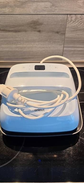 Tutte le macchine: Cricut EasyPress 3 Heat press – Usato da Martigny venduto da Samara212 1