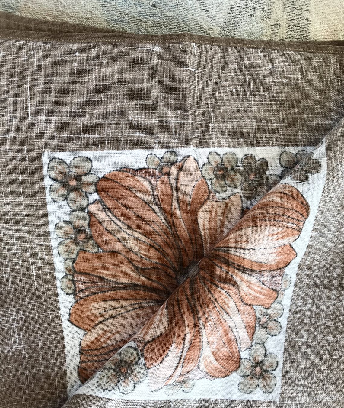 Altra biancheria da tavola: TISCHTUCH 132X175CM NEU 65%LEINEN 35%POLYESTER – Nuovo (secondo la descrizione) da Ostermundigen venduto da wini63 4