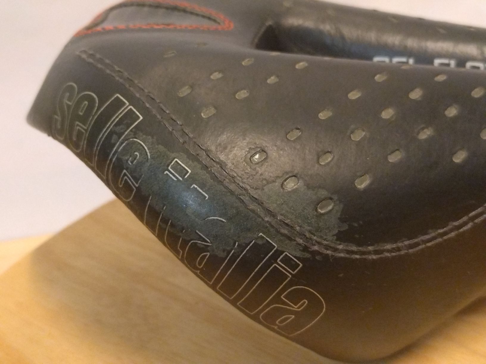 Selle Italia Pezzi di ricambio: Selle Italia Max Gel Flow  – Usato da Farvagny-le-Grand venduto da LaCaverne 1