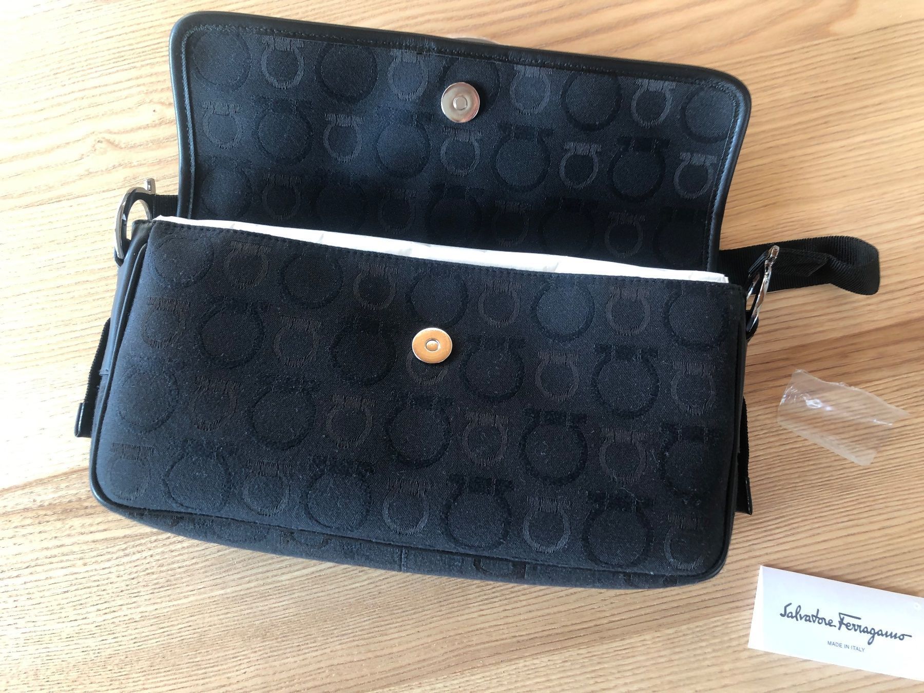 Salvatore Ferragamo Borse da donna: Ferragamo borsa – Nuovo e nell'imballaggio originale da Davesco-Soragno venduto da dvf_7h6d 1