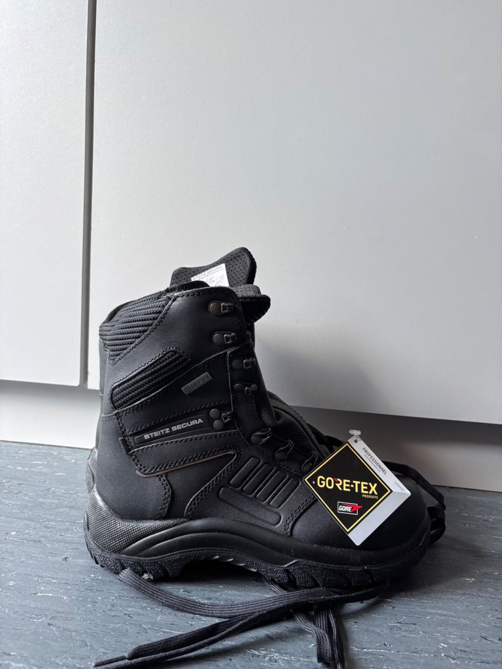 Chaussures hommes: Gortex Steiz Secura Stahlkappe Gr. 38 – Neuf (Voir description) à Basel par non_289x