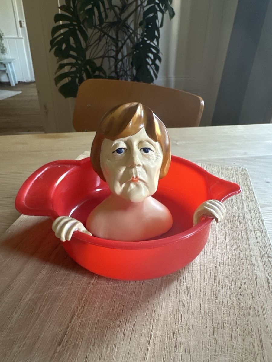 Elettrodomestici da cucina: Zitruspresse Angela Merkel  – Usato da Bremgarten b. Bern venduto da eblake