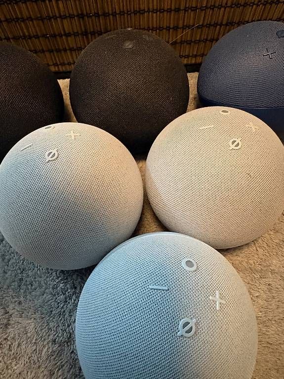 Amazon Haut-parleurs: 7 Echo Dots: Smart WLAN- und Bluetooth-Speaker – D'occasion à Liedertswil par sae01 2