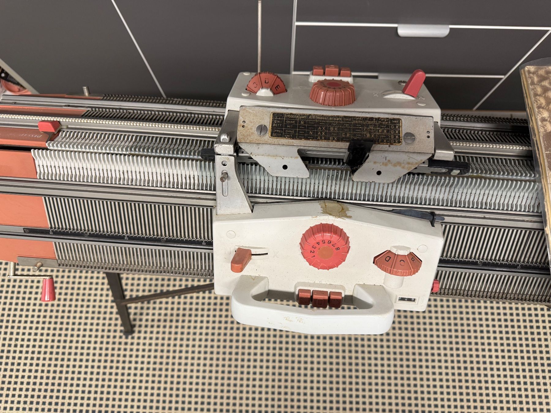 Alle Maschinen: Nostalgische Strickmaschine PASSAP Duomatic – Gebraucht aus Muhen von val_22pn 1