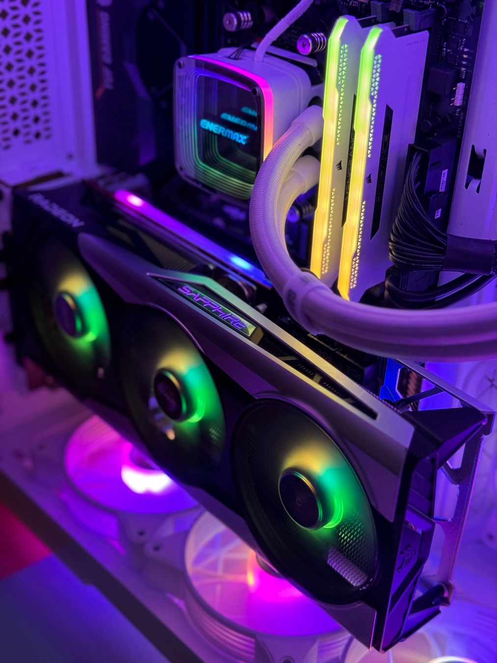 Amd Schede grafiche: Sapphire Radeon RX 6900 XT Gaming OC Nitro+ – Usato da Neuchatel venduto da Mr-Nobody