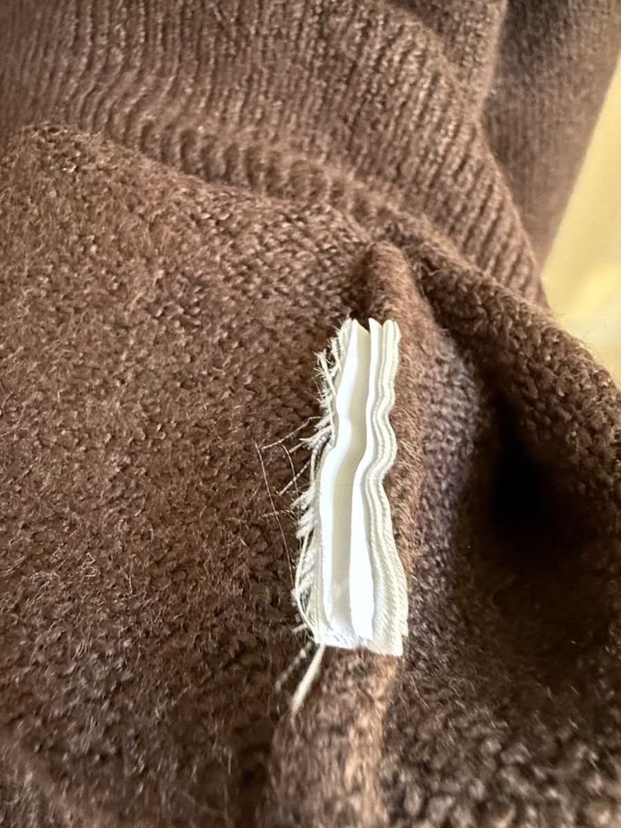 Pullover & Sweatshirts: Pull maille marron col blanc broderie Waikiki, t.M – Gebraucht aus Tavannes von Thriftshop 6