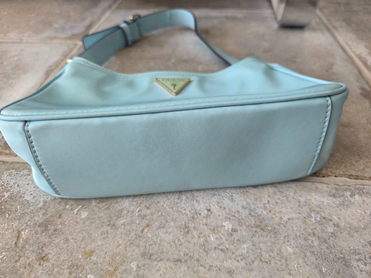Guess Taschen für Damen: Coole Guess Tasche – Gebraucht aus Maur von Edsch 1