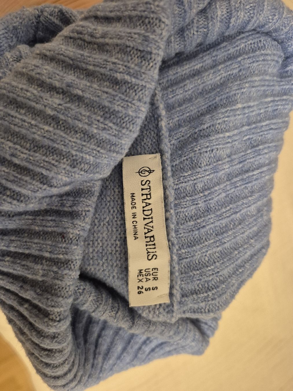 Stradivarius Maglioni & Felpe: Blue Turtleneck Sweater S Stradivarius – Nuovo (secondo la descrizione) da Mellingen venduto da kadir5722 2