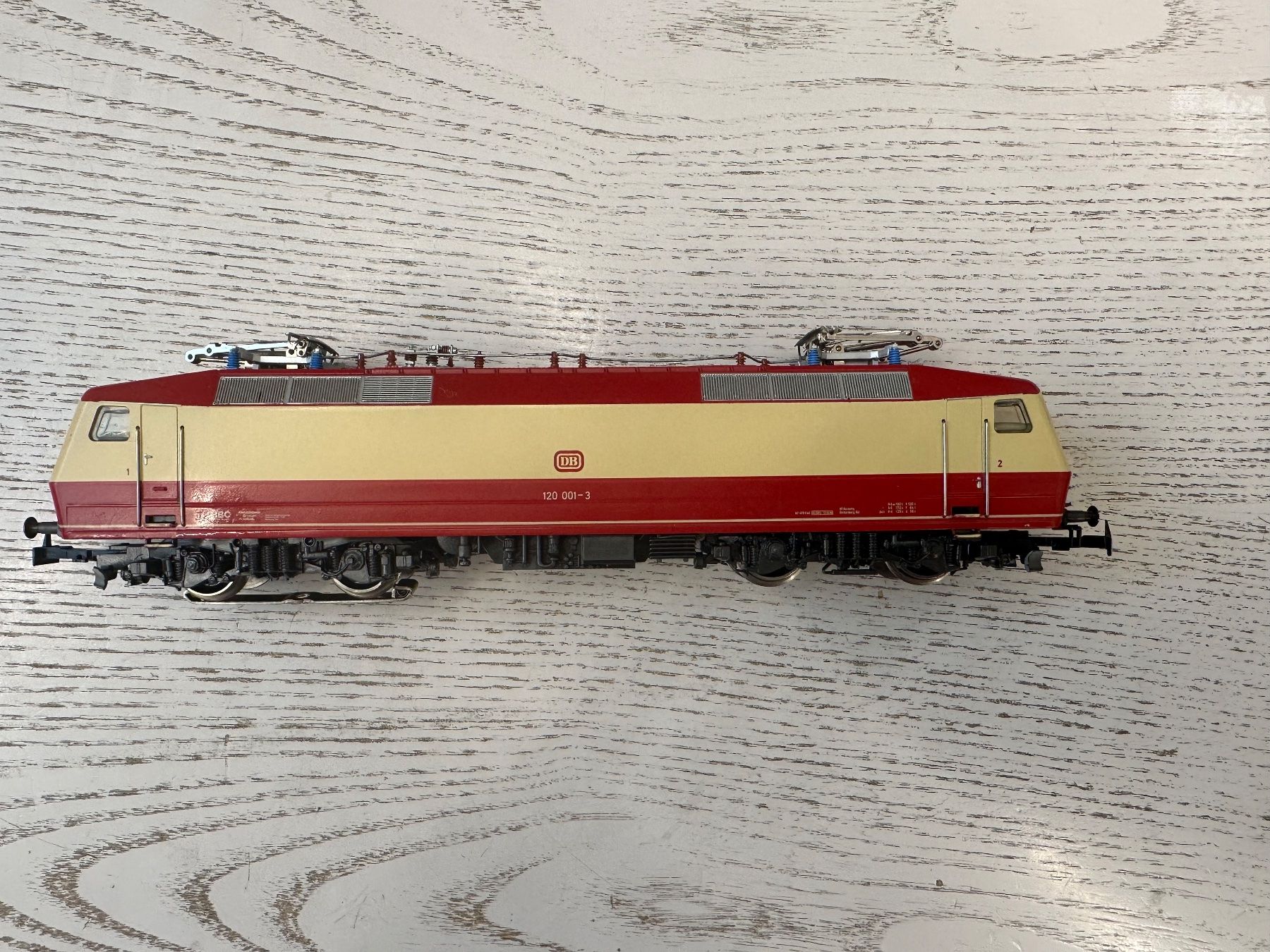 Märklin Modellini di ferrovie: Mräklin 3153 DB BR 120 – Usato da Lupsingen venduto da New-Haven 2