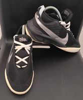 Nike Team Hustle D 10  Kinder/Junior  Schwarz | Gr. 39