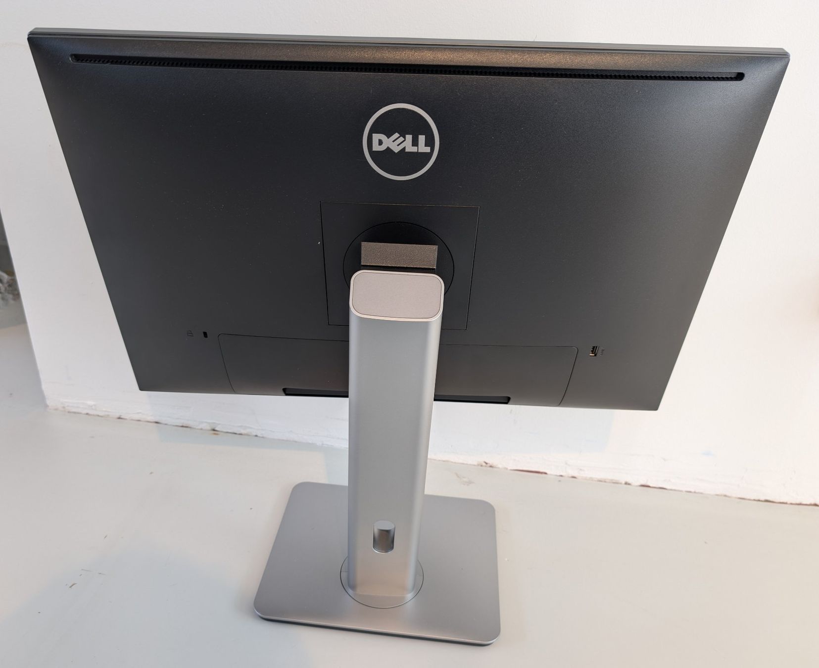 Dell Monitore: DELL U2415b 24" Monitor – Gebraucht aus Dietlikon von ComdatAG 2