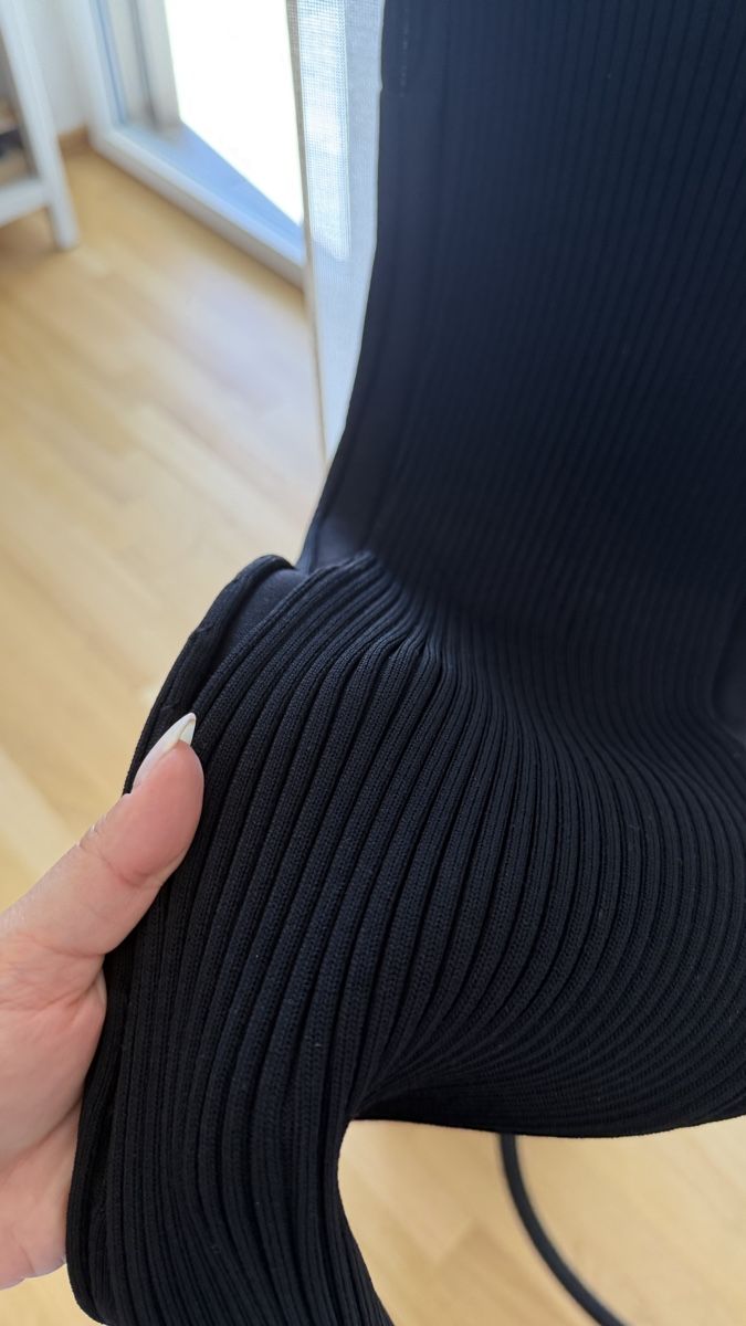 Maje Robes: Maje ribbed dress – Neuf (Voir description) à Glattpark (Opfikon) par swi_wk9j 1