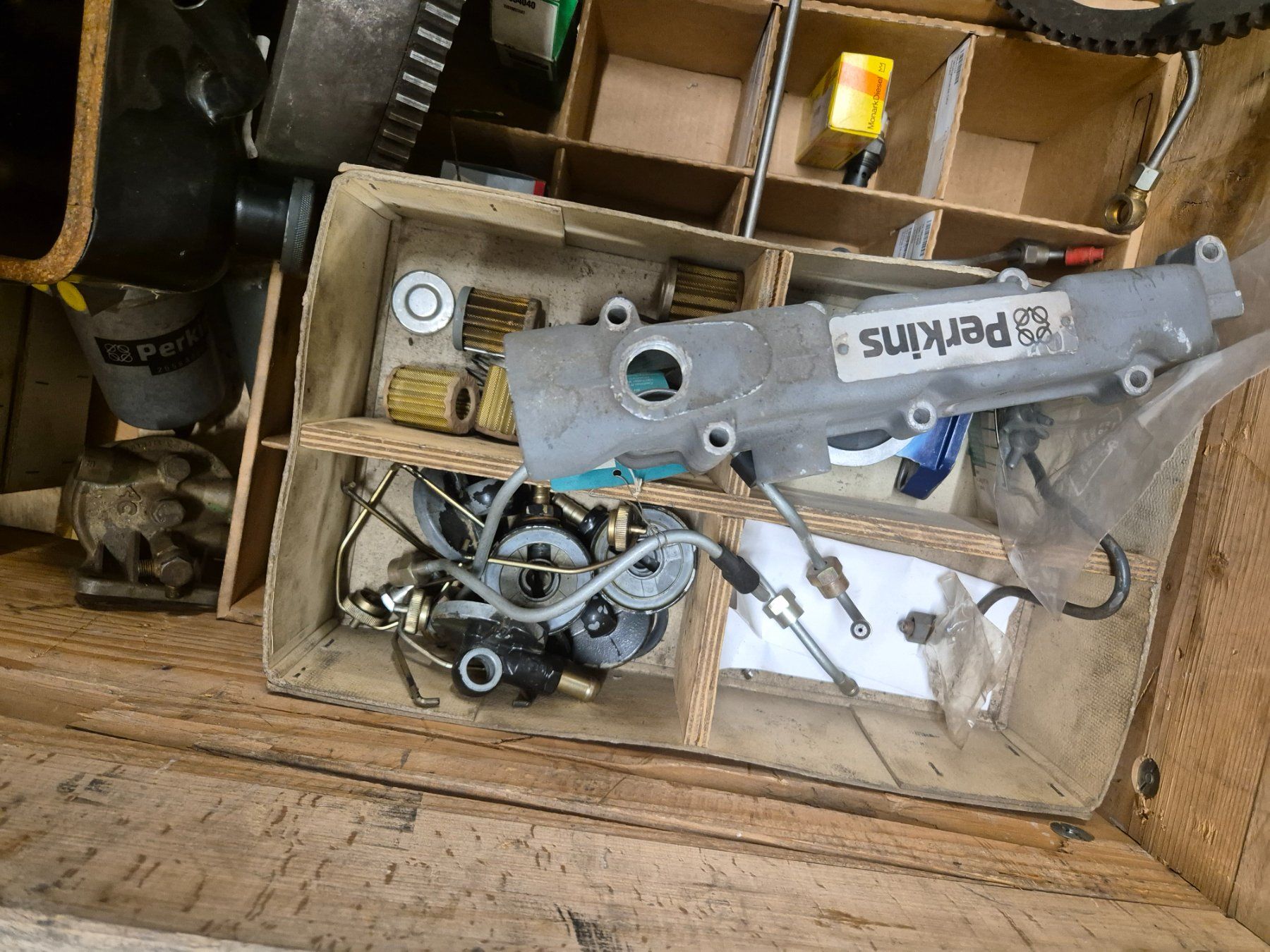 Perkins  Motori: Perkins Motoren Ersatzteile – Usato da Rüegsbach venduto da Garage3418 4