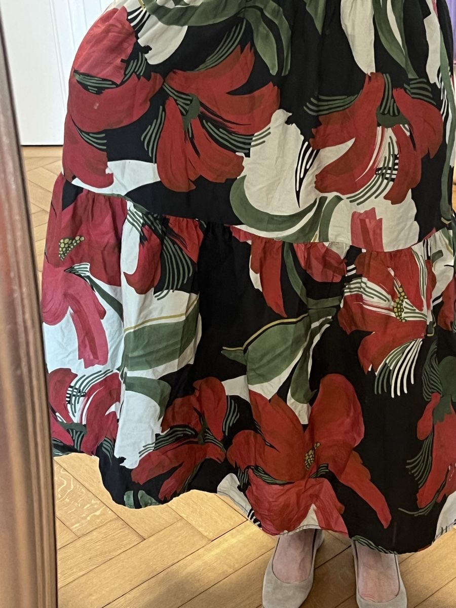 Vestiti: Sommerliches Maxikleid mit Blumenmuster, Grösse M – Nuovo (secondo la descrizione) da Burgdorf venduto da puppennetz 3