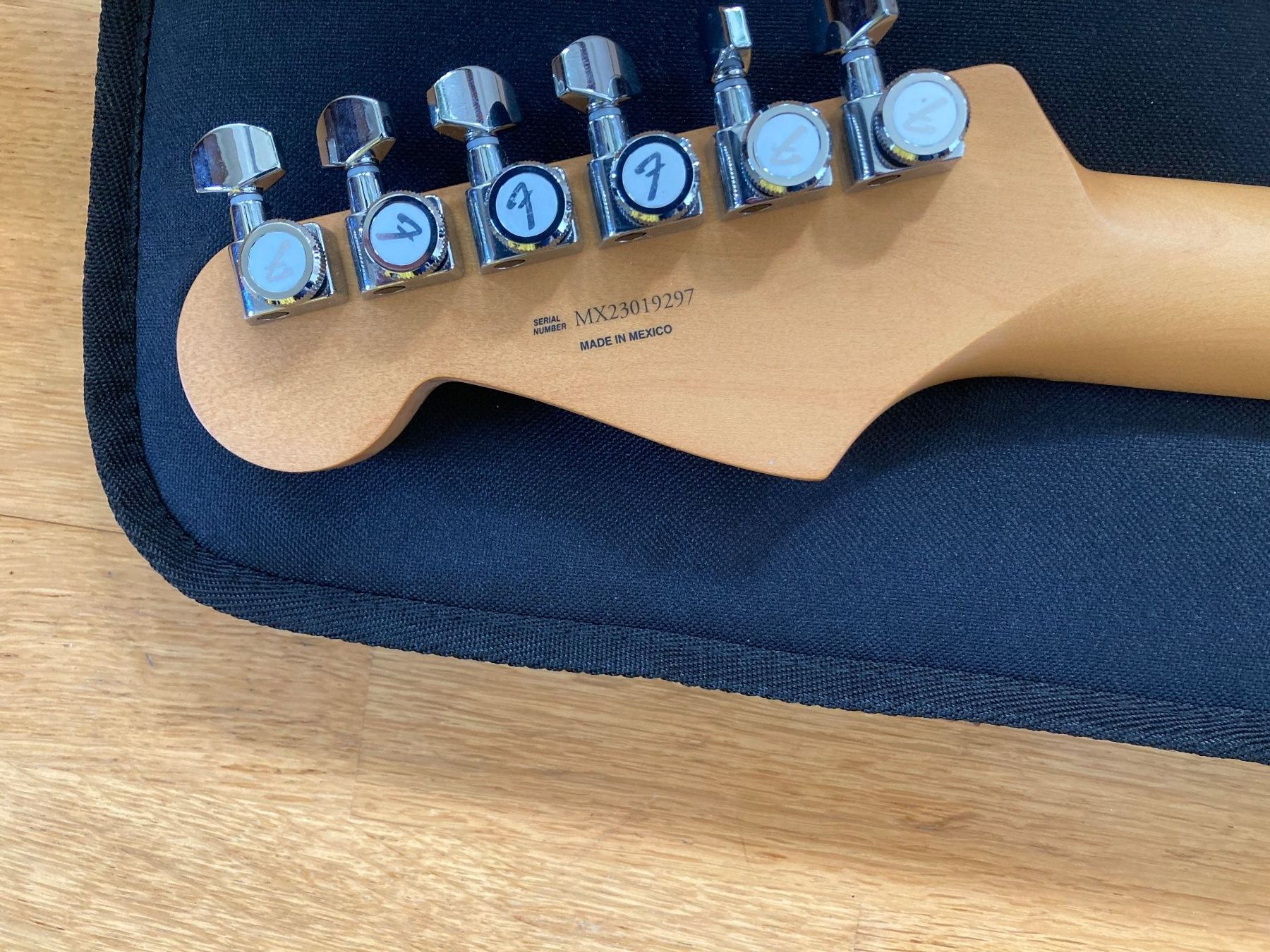 Fender Instruments de musique: Fender Stratocaster Player Plus – D'occasion à Zürich par urs_z8b2 3