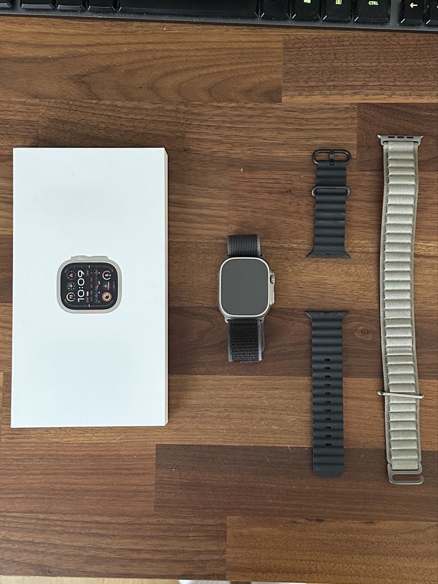 Apple Smartwatch: Apple Watch Ultra 2 mit 3 Bändern  – D'occasion à Zürich par lups21