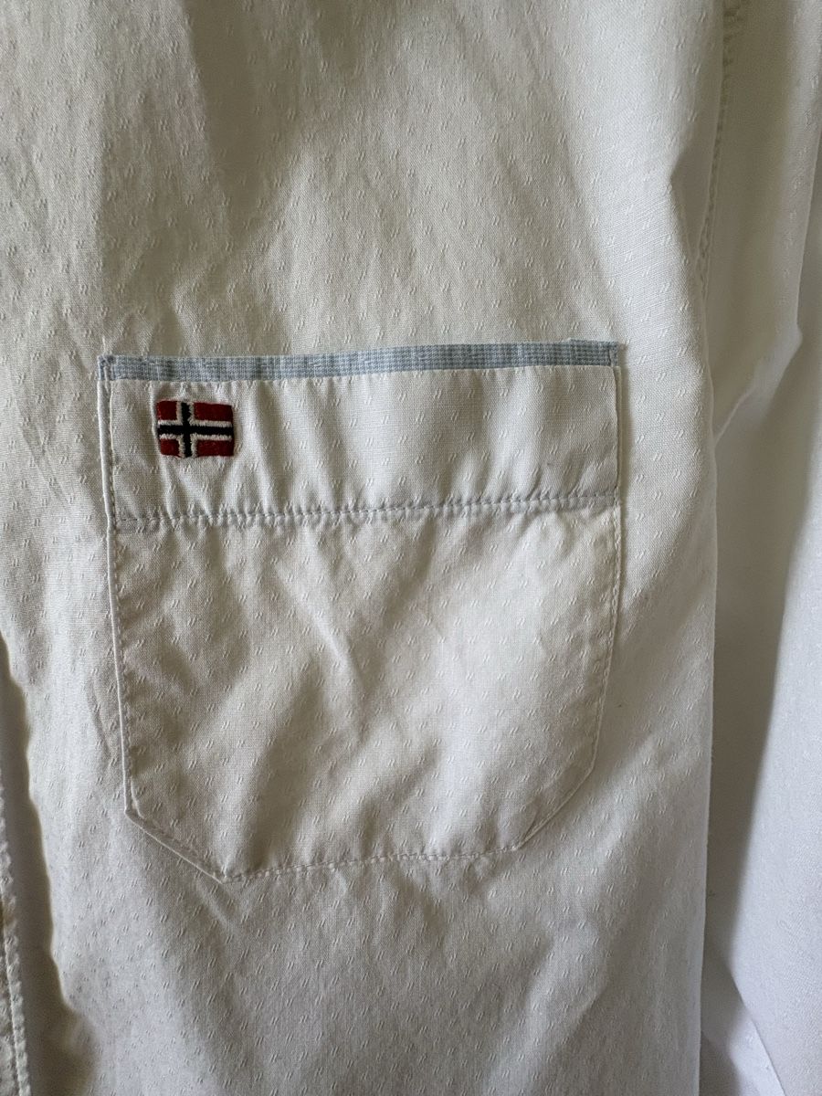 Napapijri Camicie: Napapijri Shirt white Regular Fit Size M – Usato da Obbürgen venduto da cla_x9h6 2