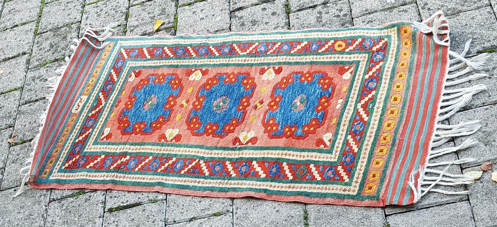 Teppiche: Woll-Teppich – Gebraucht aus LIESBERG von NORDAMERIKA 1