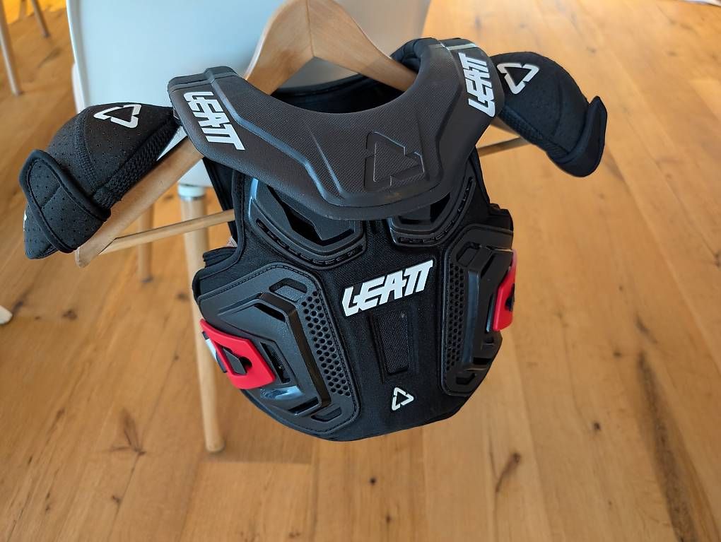 Leatt Schutz & Schoner: Leatt Fusion 2.0 Junior – Gebraucht aus Laupen BE von darees