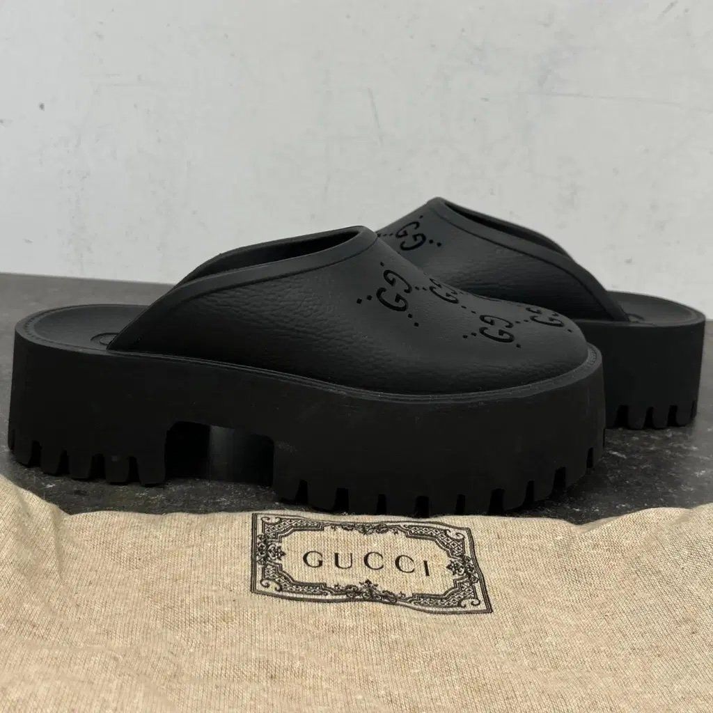 Damenschuhe: Gucci rubber mules – Gebraucht aus Herrliberg von peperina 7