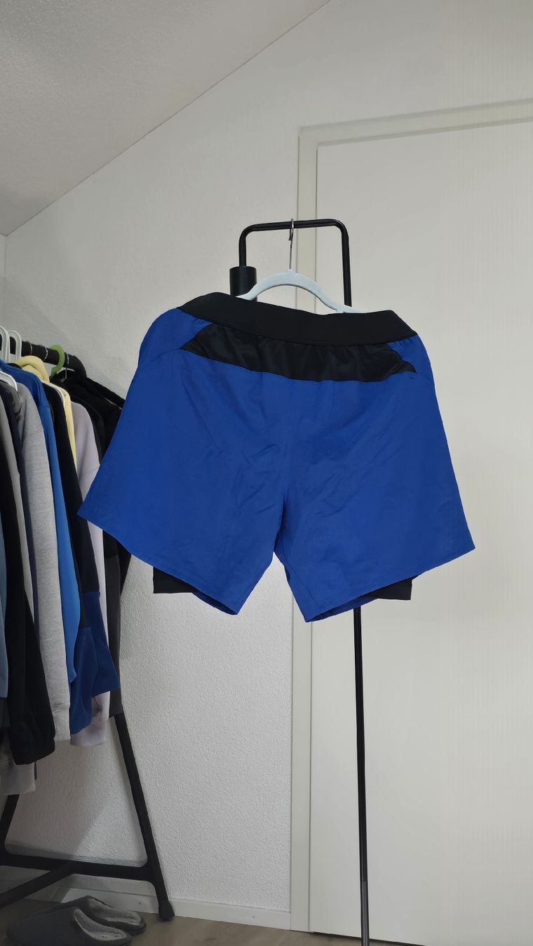 Reebok Pantaloni: Reebok 2in1 Shorts – Nuovo (secondo la descrizione) da Rothrist venduto da adniramadani21 1