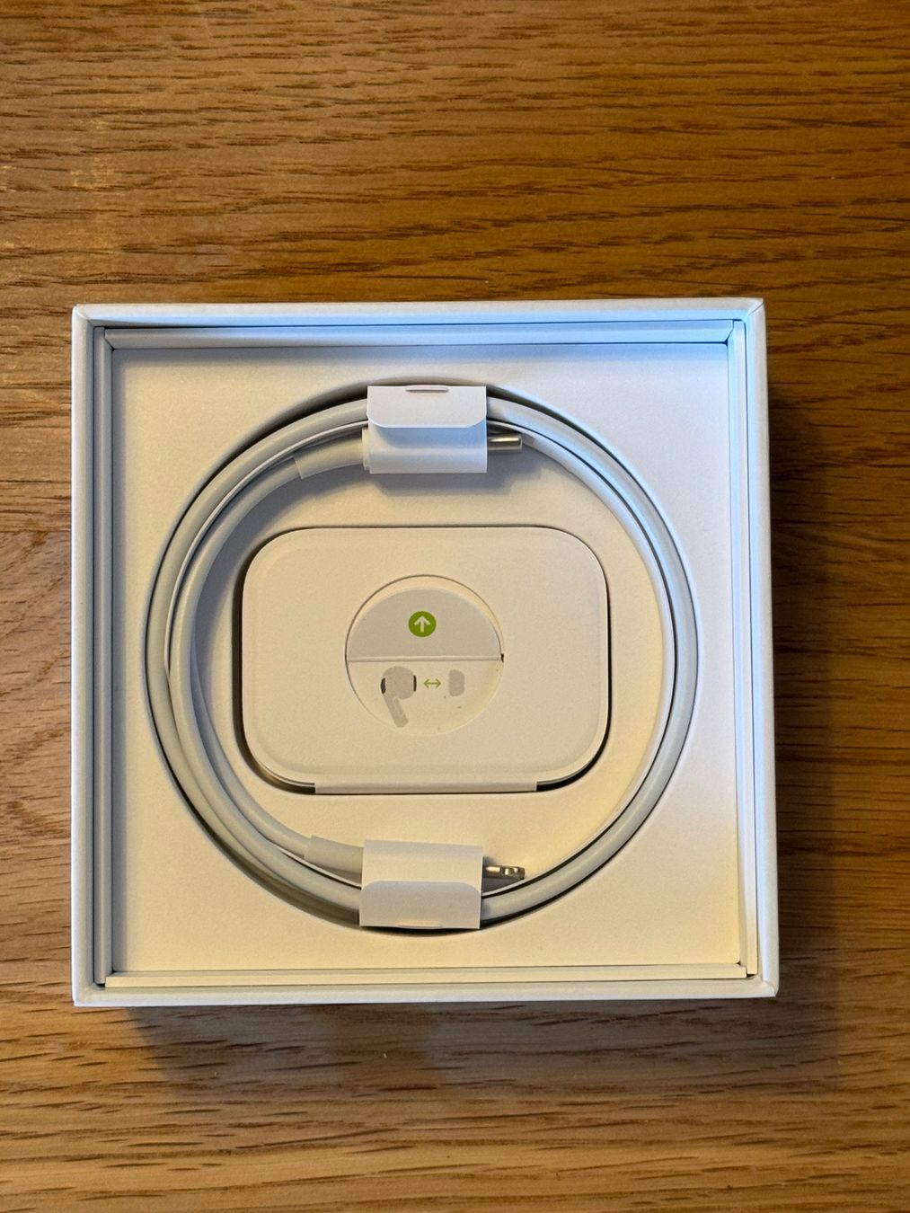 Apple Cuffie: Apple AirPods Pro 2.Gen MagSafe (Lightning) – Usato da Rodels venduto da Deflorin 2