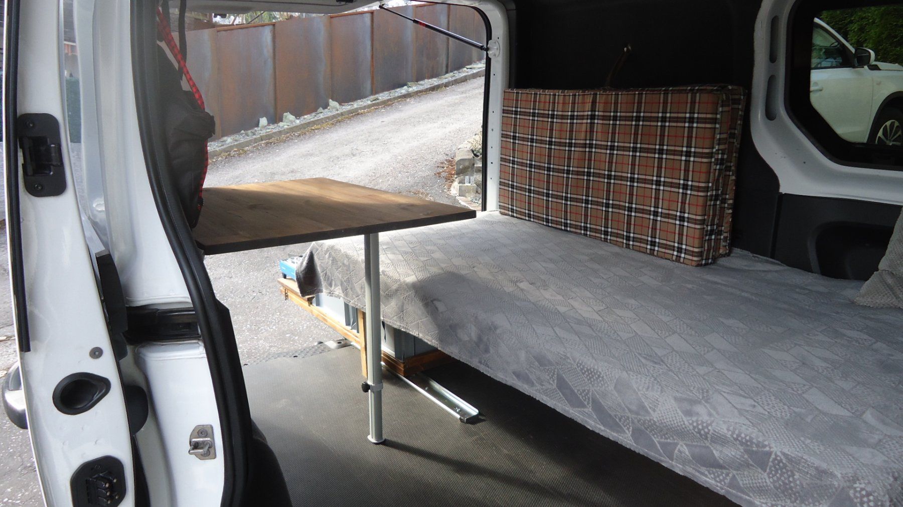 Opel Veicoli da campeggio: Camper Opel Vivaro – Usato da Oberterzen venduto da baerlian 4