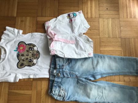 T-Shirt + Jeans + Shorts Hello Kitty Grösse 80 - Porto 3.40