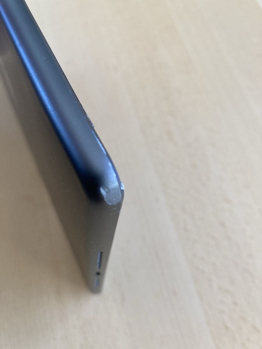 Apple Tablettes PC: iPad 9. Gen., 2021, zerbrochenes Glas – Défectueux à Wetzikon ZH par Zh118329 2