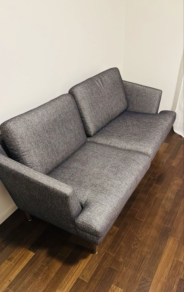 Interio Sofas: Sofa 2-Sitzer grau von Interio – D'occasion à Dietikon par fru_hg7z 1