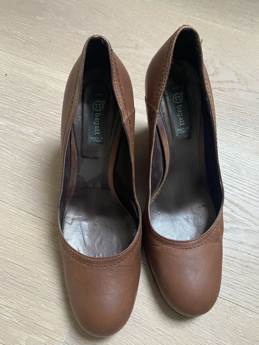 Bagatt Damenschuhe: Braune Bagatt Leder Pumps mit Keilabsatz Grösse 37 – Gebraucht aus Winkel von Flyhy2020