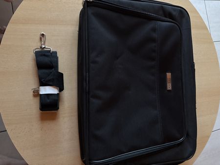 Schwarze Businesstasche / Laptoptasche - Top Zustand!
