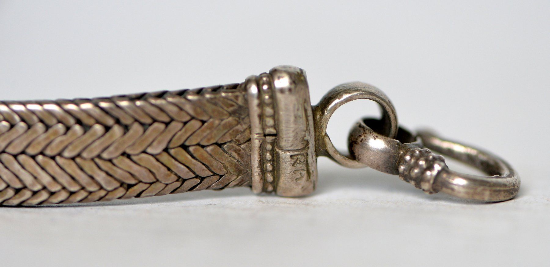 Armbänder & -reifen: Ancien bracelet en métal – Gebraucht aus Neuchâtel von Neuchatel 4