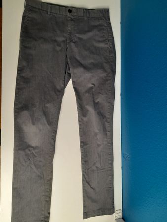 pantalon uniqlo taille 42 gris