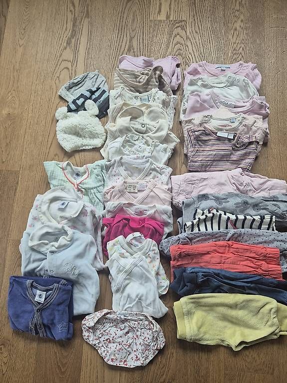 Lotti & Set di vestiti: Diverse Babykleidung Gr. 50-56 – Usato da Adliswil venduto da MannickZh 1