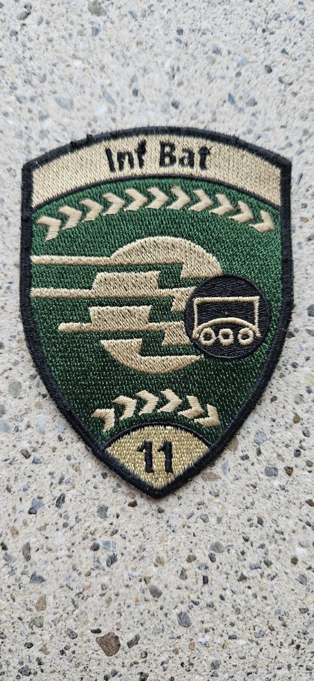 Schweizer Armee Placchette & Badge: *** Badge Infanterie *** – Usato da Riedholz venduto da fr_sIruP