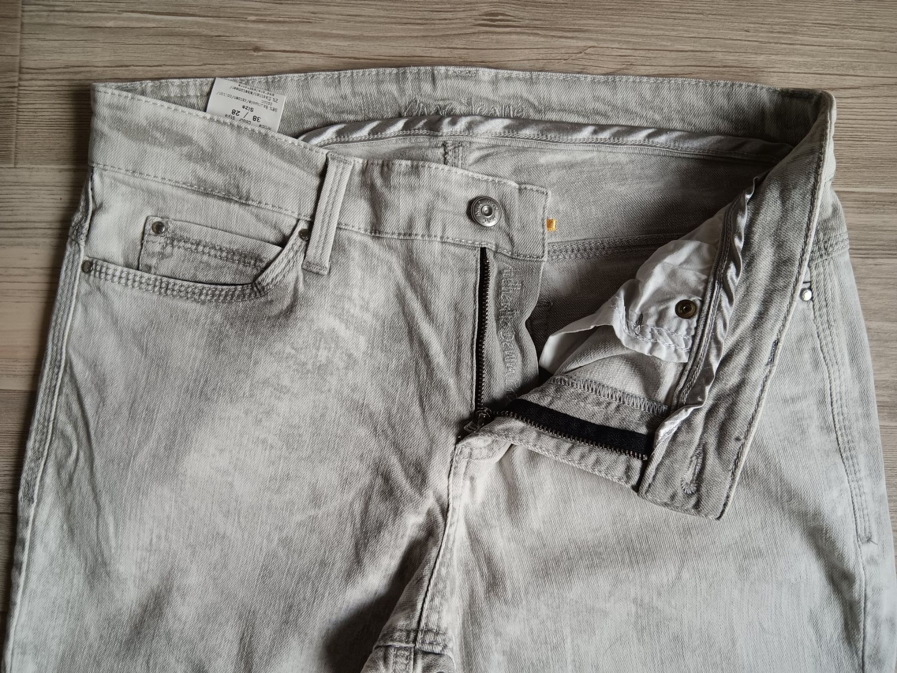 Jeans: MAC Jeans CARRIE PIPE taille / Grosse 38 – Usato da Cossonay-ville venduto da Super-Price-Quality 4