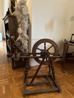 Vintage-Spinnrad aus Holz / filatoio in legno vintage