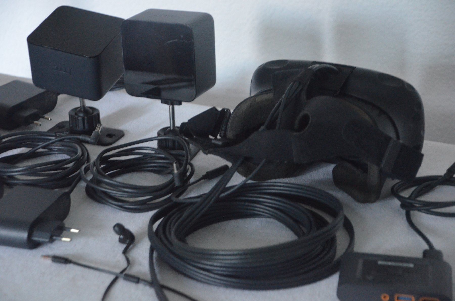 HTC Casco VR: HTC VIVE  1 Virtual Reality Brille  / casque VR – Usato da Collonges venduto da arashee 3