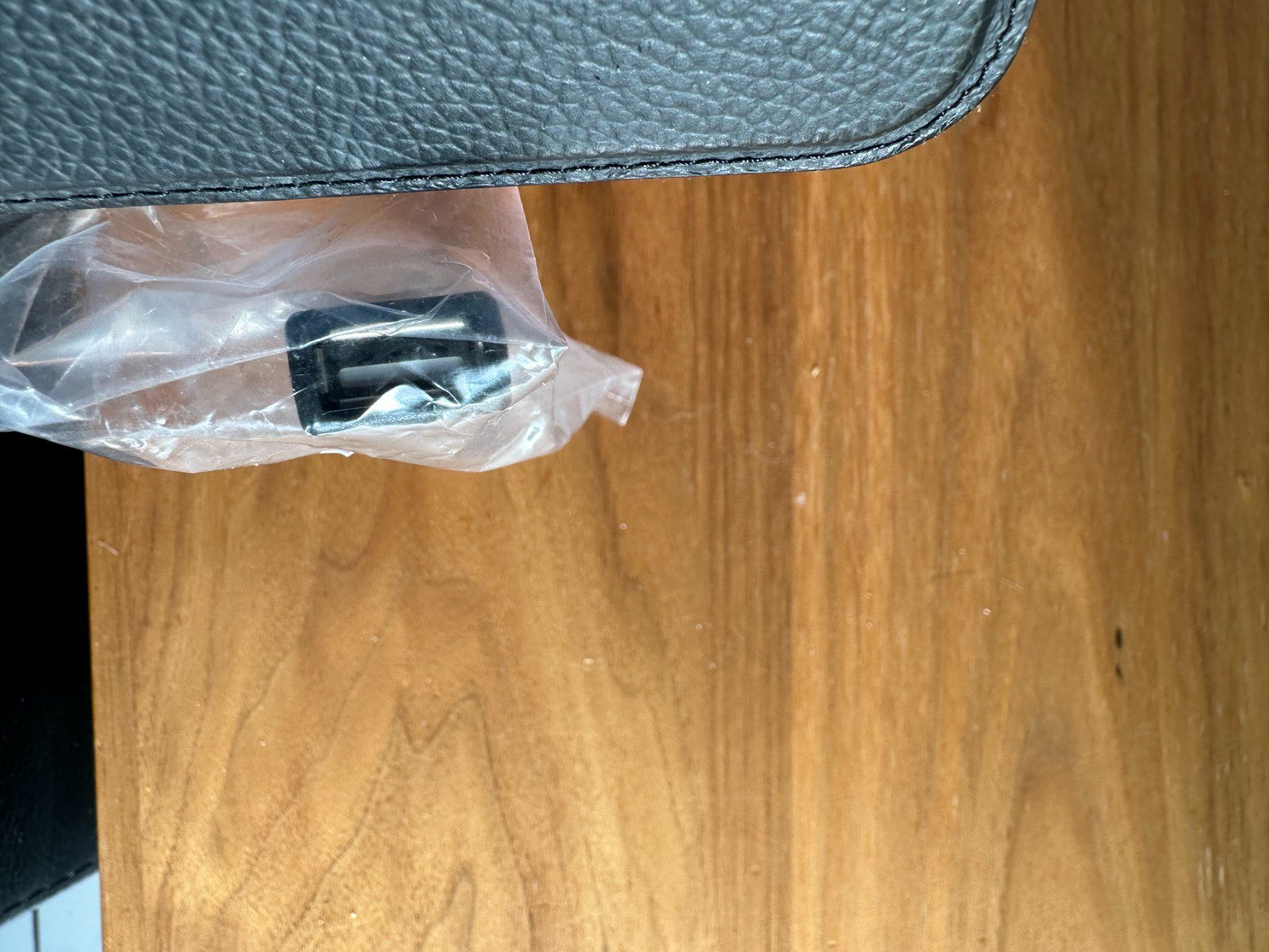 Unità & Adattatore: USB Adapter Stecker / Schlitz – Nuovo e nell'imballaggio originale da Schneisingen venduto da Tomthedragon 1