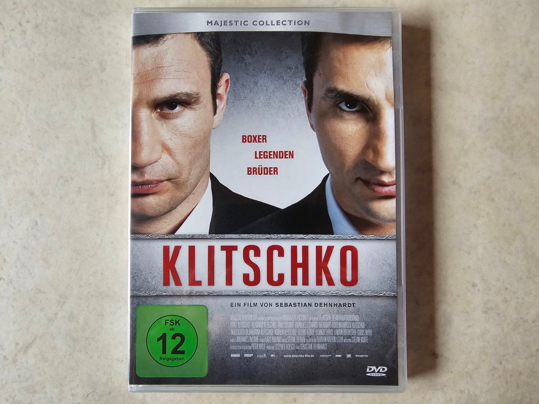 Tutti i DVDs: Klitschko  -  Boxer, Legenden, Brüder – Usato da Schneisingen venduto da backstore24