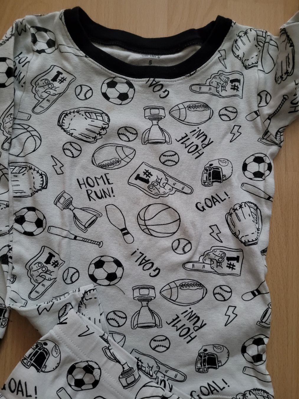 Carter's Pyjamas & Ähnliches: Pyjama Carters gr. 110 – Gebraucht aus Inwil von Flower2325 1