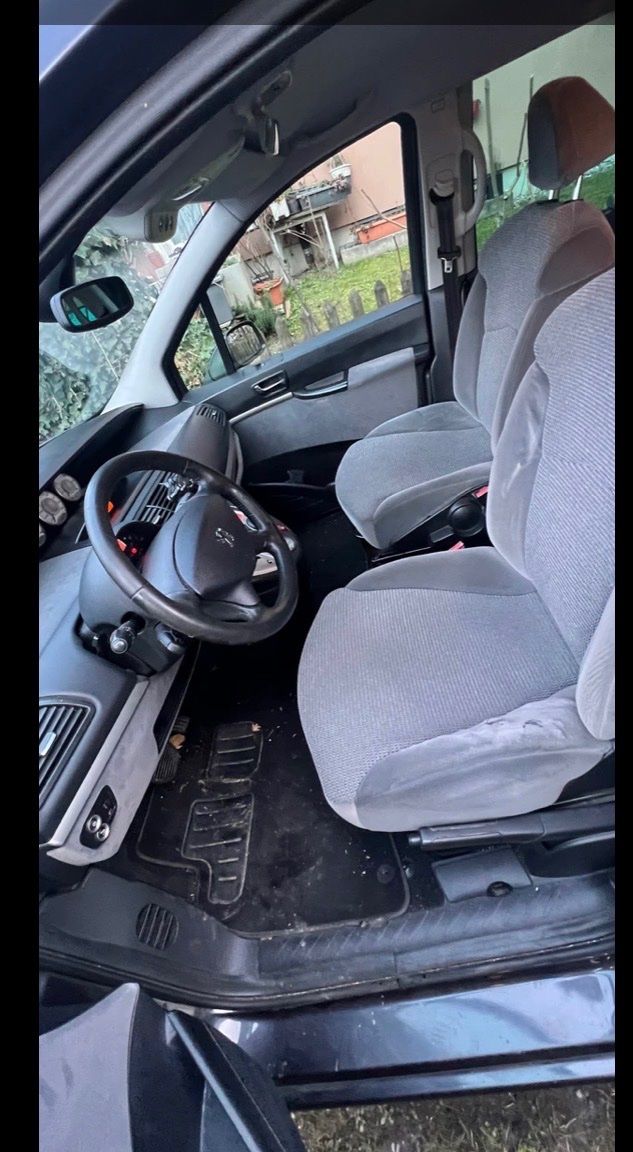 Peugeot Automobili: Peugeot 807 2.2 Diesel Automatic ab 1 Fr – Usato da Zürich venduto da master8051 4