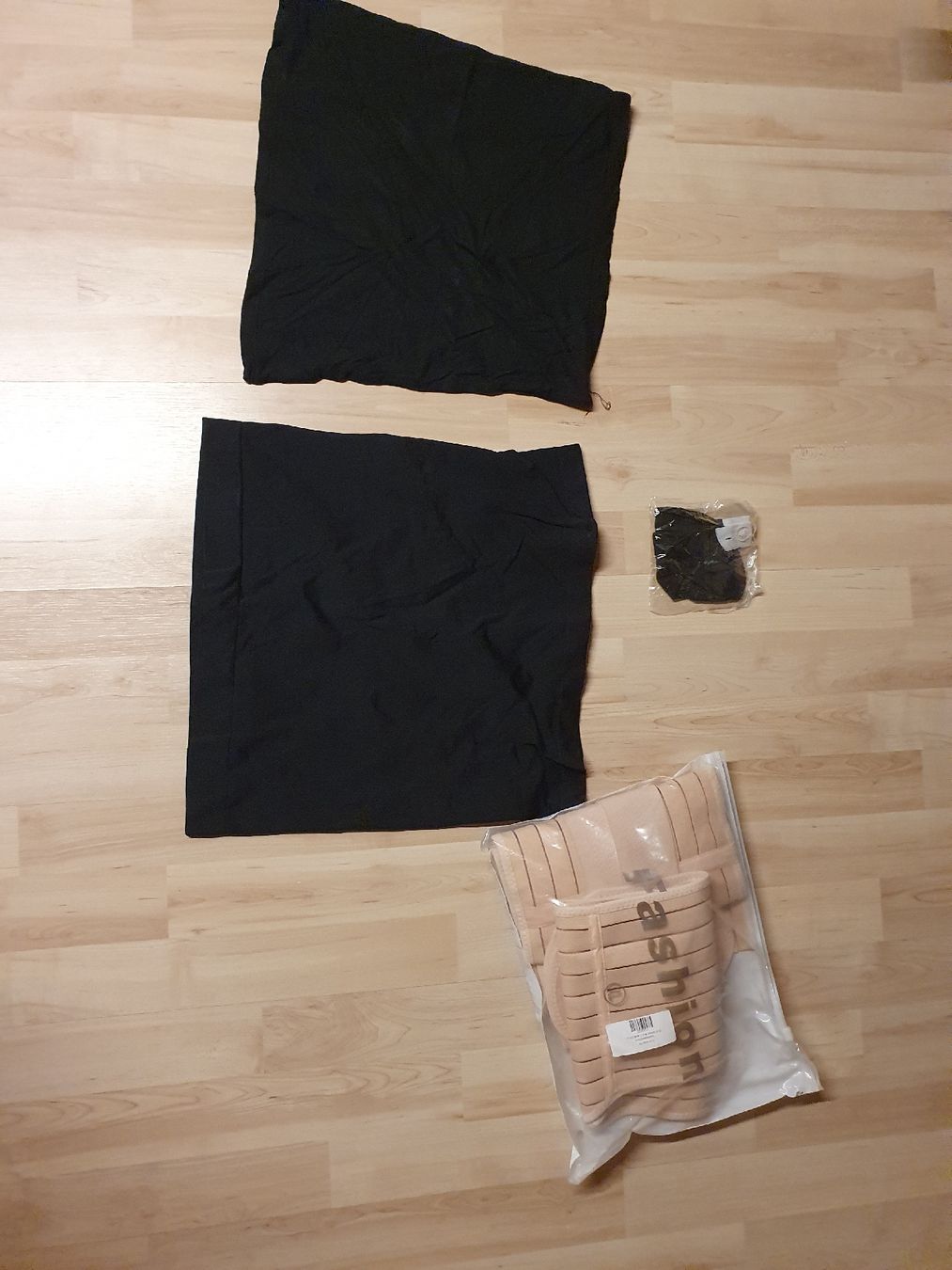 Lotti di vestiti: Umstandsmode-Paket Grösse 40 13-Teilig – Usato da Rüti ZH venduto da sar_9klc 2
