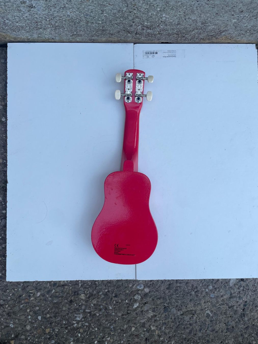 Strumenti musicali: Kleine Kinder Ukulele – Usato da Ebikon venduto da el_Pedro 2