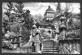 Zürich Universität und Rechbergbrunnen