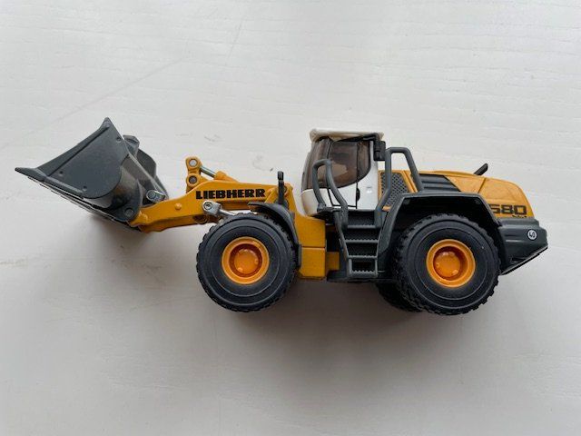 Siku Modellautos: trax SIKU – Gebraucht aus Ursy von DK8 2