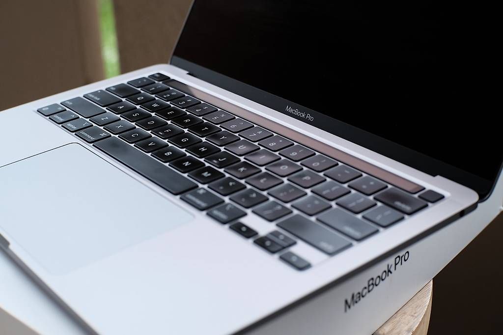 Apple Notebook: Macbook Pro M2 24GB RAM , 512 GB SSD – Usato da Zürich venduto da har_26v6 2